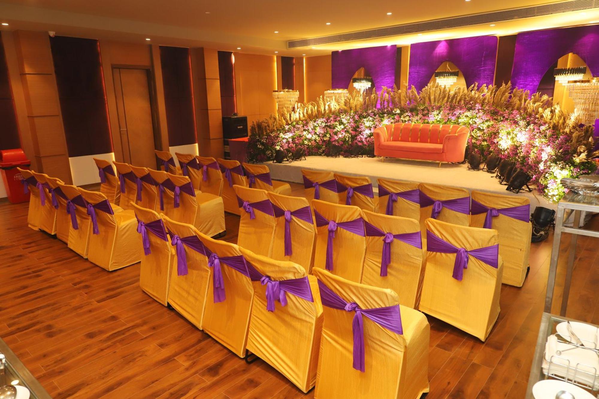 Alba Inn, Vijay Nagar Indore Esterno foto